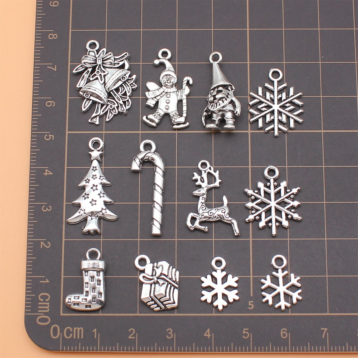 12 Stück antike silberne Weihn – Vintage Collectible Santa Bewertung und Preis